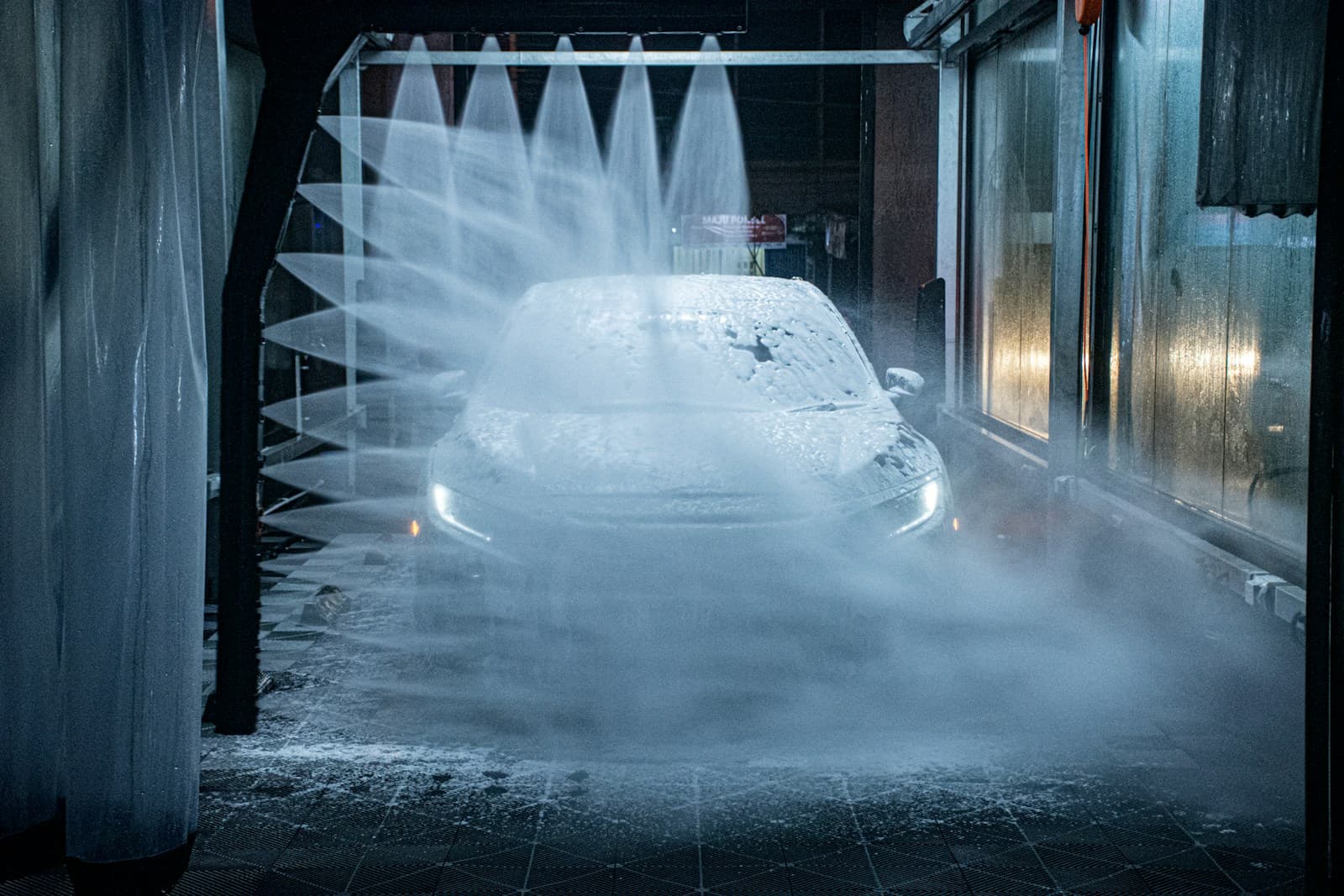 Mobile Detailing vs Traditional Car Wash: What's the Difference?